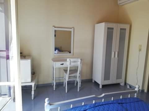 Old Harbor Apartments Spetses Town Ngoại thất bức ảnh