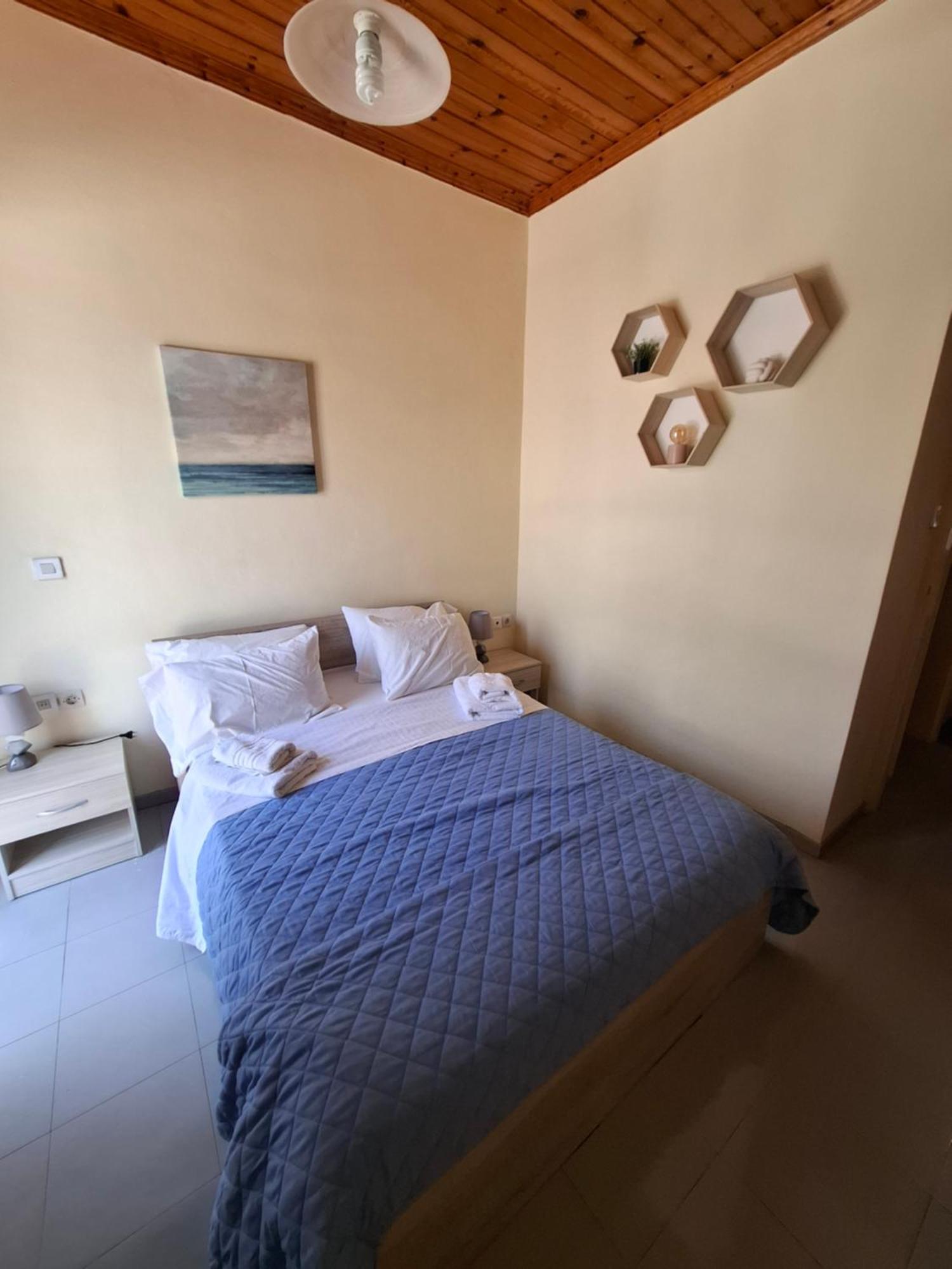 Old Harbor Apartments Spetses Town Ngoại thất bức ảnh