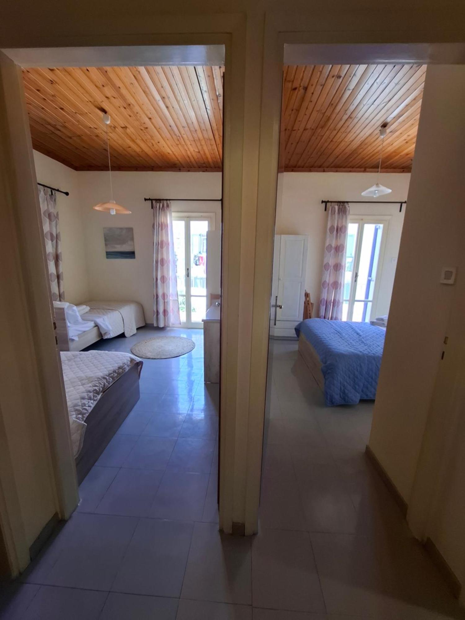 Old Harbor Apartments Spetses Town Ngoại thất bức ảnh