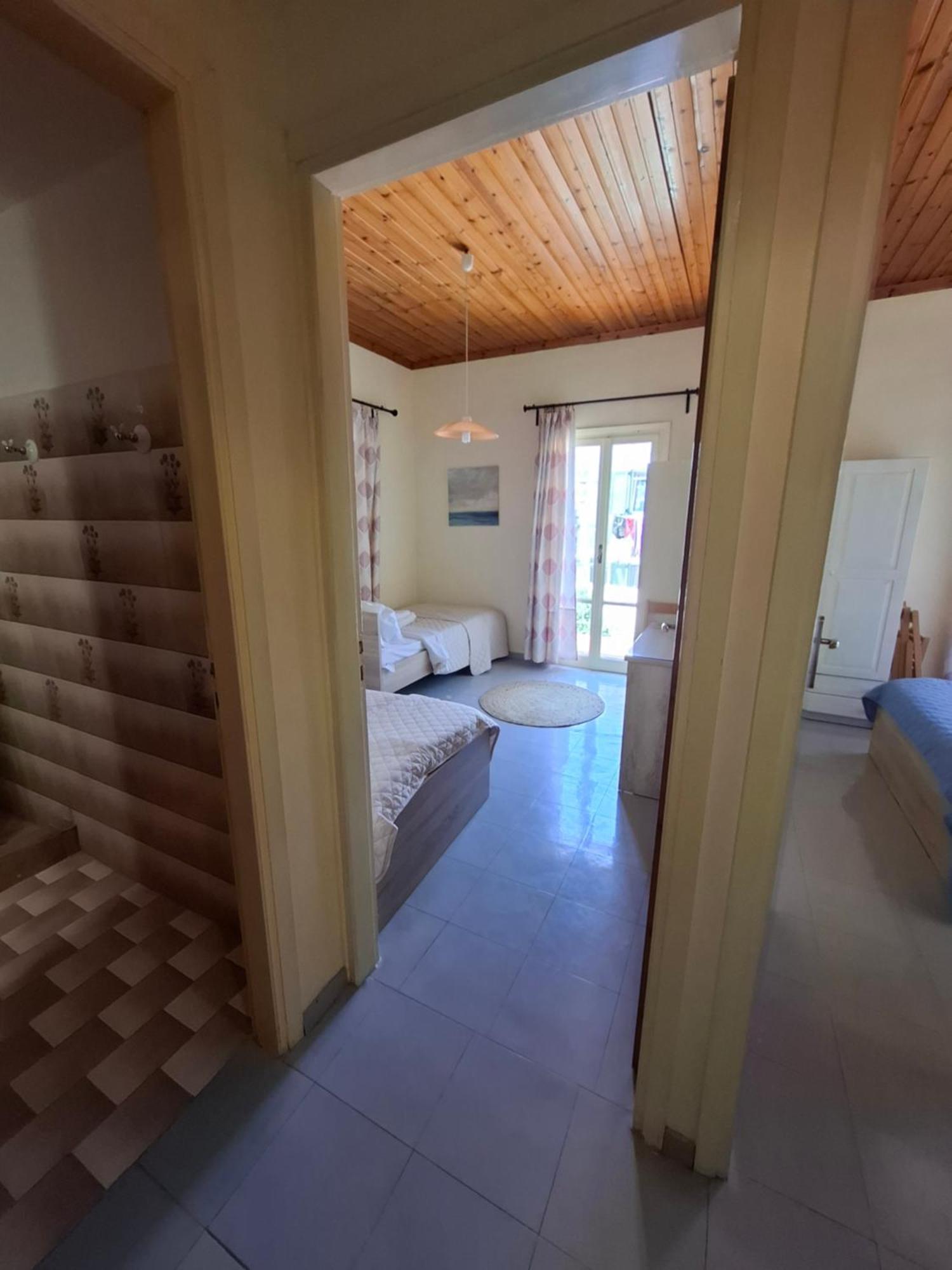 Old Harbor Apartments Spetses Town Phòng bức ảnh