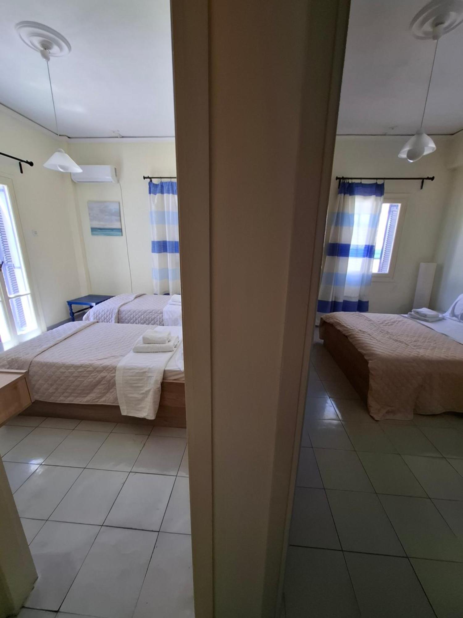 Old Harbor Apartments Spetses Town Ngoại thất bức ảnh